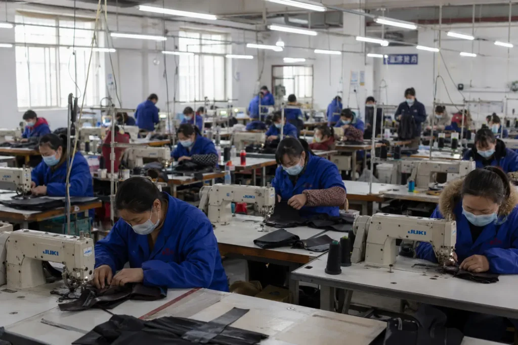 China leather gloves factory